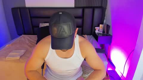 Maximo Wolf online show from March 3, 2:26 am