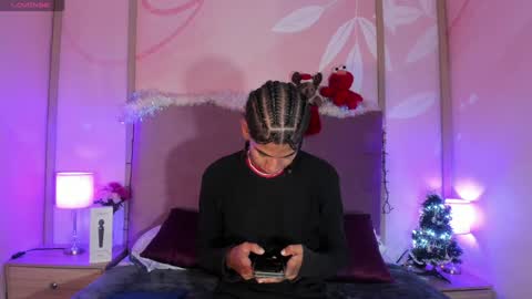 maxim online show from December 26, 2:01 am