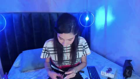 maxim online show from January 9, 7:40 pm
