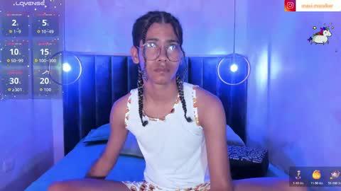 maxim online show from October 23, 3:06 am