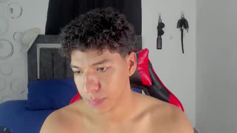 Maximiliano online show from February 7, 7:17 pm