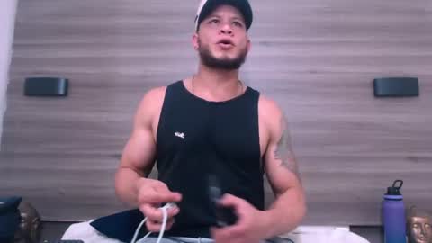 Maximiliano online show from June 29, 9:04 pm