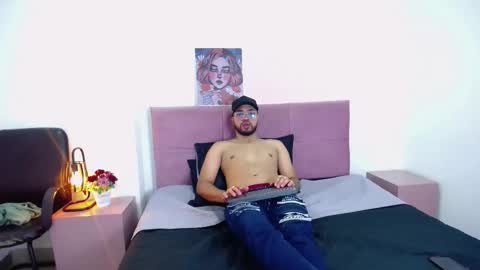 Maximiliano v online show from February 26, 4:11 am
