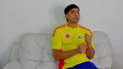 maximiliano harris online show from September 17, 2:35 am