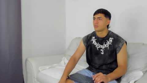 maximiliano harris online show from September 23, 2:47 am