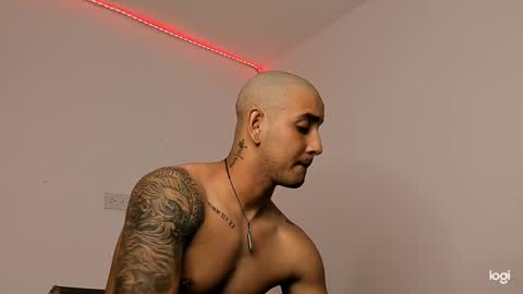 Maximo online show from January 12, 12:16 am