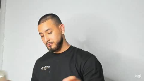 Snapshot of maximo004 chatting on March 30, 3:40 am Maximo online show from March 30, 3:40 am