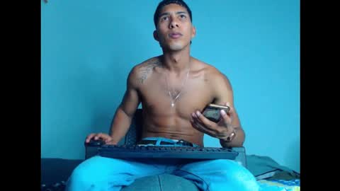 Maximo Aron Vega online show from December 16, 3:40 am