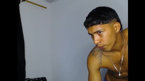 Maximo Aron Vega online show from December 21, 10:30 pm