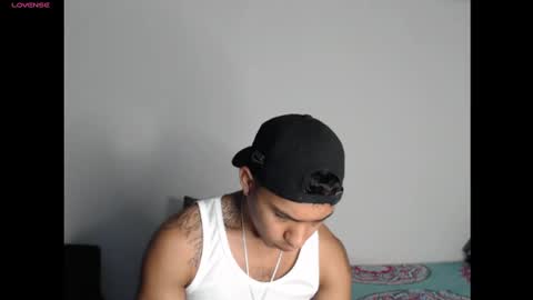 Maximo Aron Vega online show from December 23, 12:30 pm