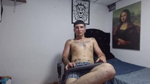 MaximoHernandez online show from May 6, 2:08 am