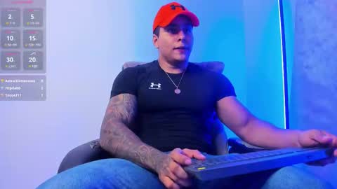 Snapshot of maximoscott_ chatting on March 7, 1:09 am Maximoscott online show from March 7, 1:09 am