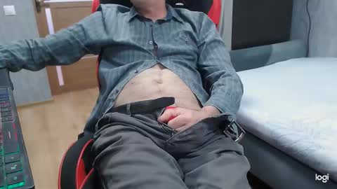 maximus3334 online show from March 13, 11:17 am