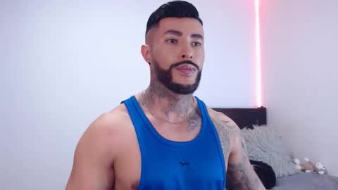 Independent Model online show from November 19, 3:28 am