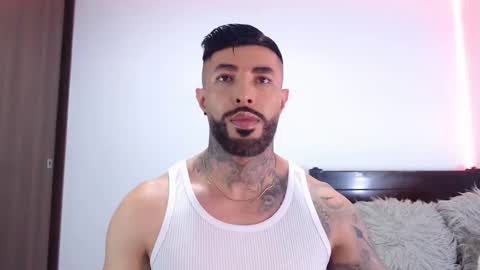 Independent Model online show from January 18, 4:05 am