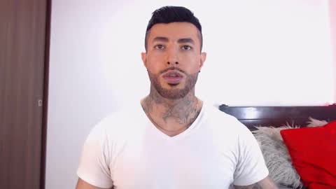 Snapshot of maximus_golden chatting on March 4, 2:50 am Independent Model online show from March 4, 2:50 am