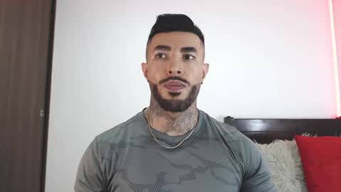 Snapshot of maximus_golden chatting on March 17, 2:05 am Independent Model online show from March 17, 2:05 am