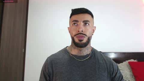 Snapshot of maximus_golden chatting on March 30, 3:18 am Independent Model online show from March 30, 3:18 am