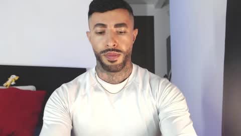 Independent Model online show from May 11, 3:34 am