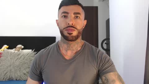 Independent Model online show from May 12, 3:58 am