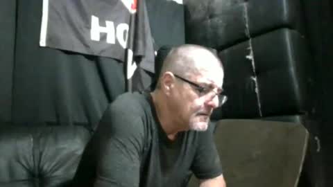 Max online show from December 23, 1:14 am