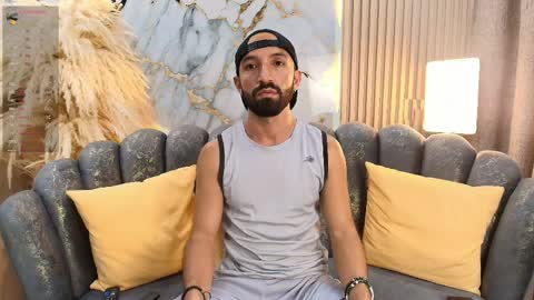 Maximus online show from April 2, 3:42 pm