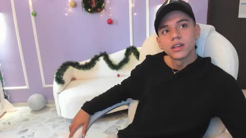 Maximus online show from December 21, 12:38 pm