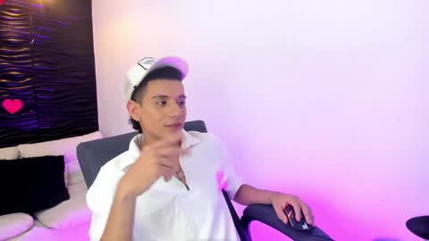 Maximus online show from April 7, 10:53 pm