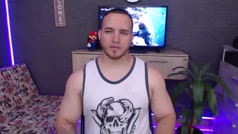 Snapshot of maximussantorini chatting on December 18, 7:53 pm maximus online show from December 18, 7:53 pm