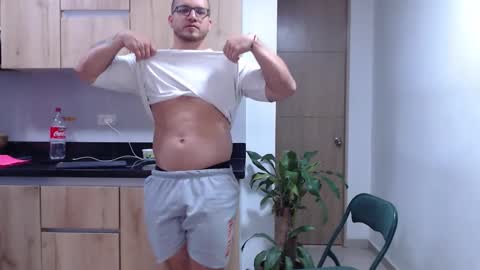 Snapshot of maximussantorini chatting on January 7, 2:47 am maximus online show from January 7, 2:47 am