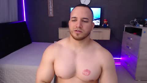 Snapshot of maximussantorini chatting on January 15, 12:04 am maximus online show from January 15, 12:04 am