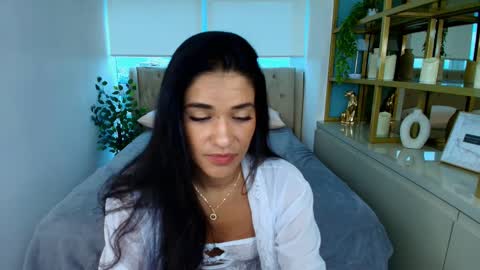 Maxine online show from February 2, 7:56 pm