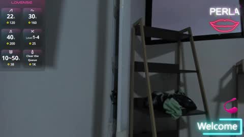 Snapshot of maxirogers chatting on February 23, 11:11 am Maxi Rogers online show from February 23, 11:11 am