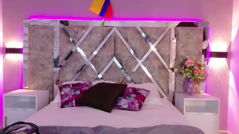 Maxi Rogers online show from July 2, 11:38 am