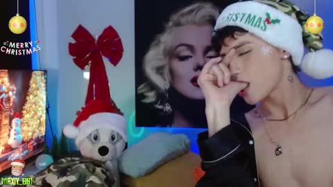 Max online show from December 20, 9:21 am