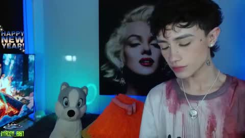 Max online show from January 4, 5:05 am