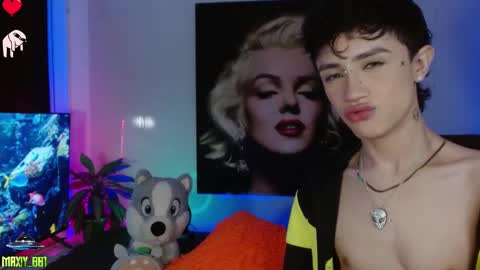 Max online show from January 19, 5:26 am