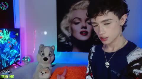 Max online show from March 6, 1:03 pm