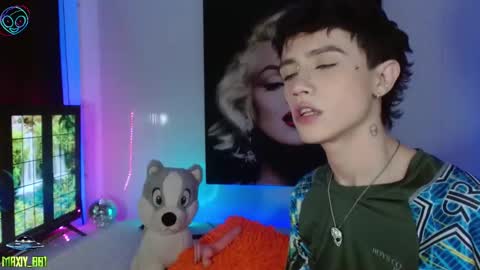 Max online show from March 8, 4:45 am