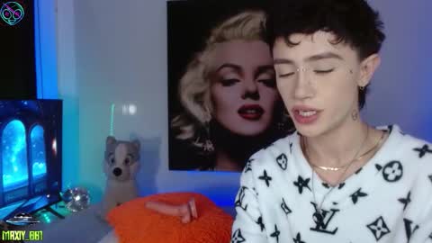 Max online show from September 30, 3:22 am