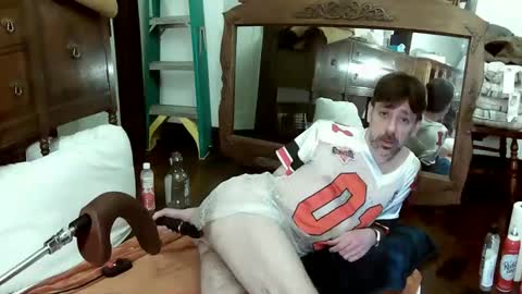 Snapshot of maxjr8008 chatting on January 15, 10:31 am maxjr8008 online show from January 15, 10:31 am