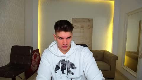 MaxKaiden online show from October 16, 4:57 am