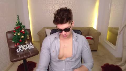 MaxKaiden online show from December 21, 5:36 am