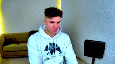 MaxKaiden online show from March 1, 5:31 am