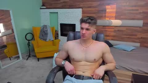 MaxKaiden online show from March 7, 5:48 am