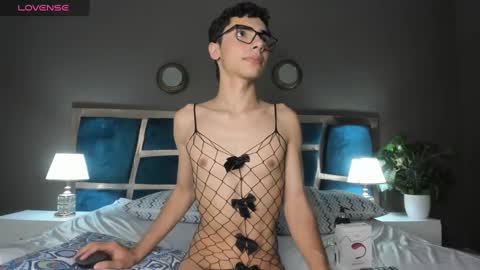 Max Owen  online show from January 15, 10:57 pm