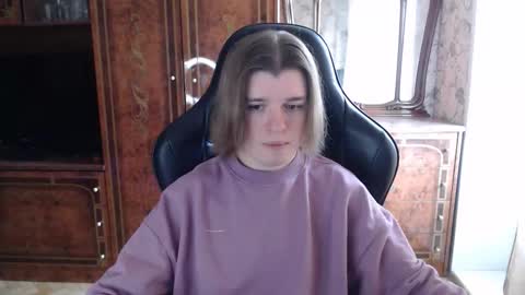 Max online show from November 16, 9:48 am