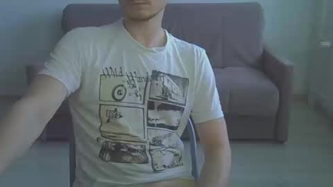 Snapshot of maxrelax90 chatting on February 22, 2:48 pm maxrelax90 online show from February 22, 2:48 pm