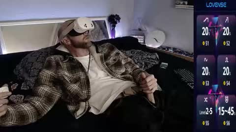 Snapshot of maxrouger chatting on October 12, 10:20 pm MaxRouger online show from October 12, 10:20 pm