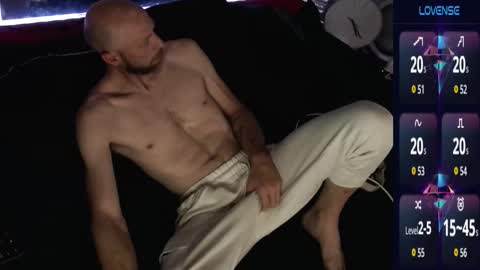 Snapshot of maxrouger chatting on October 22, 7:30 am MaxRouger online show from October 22, 7:30 am